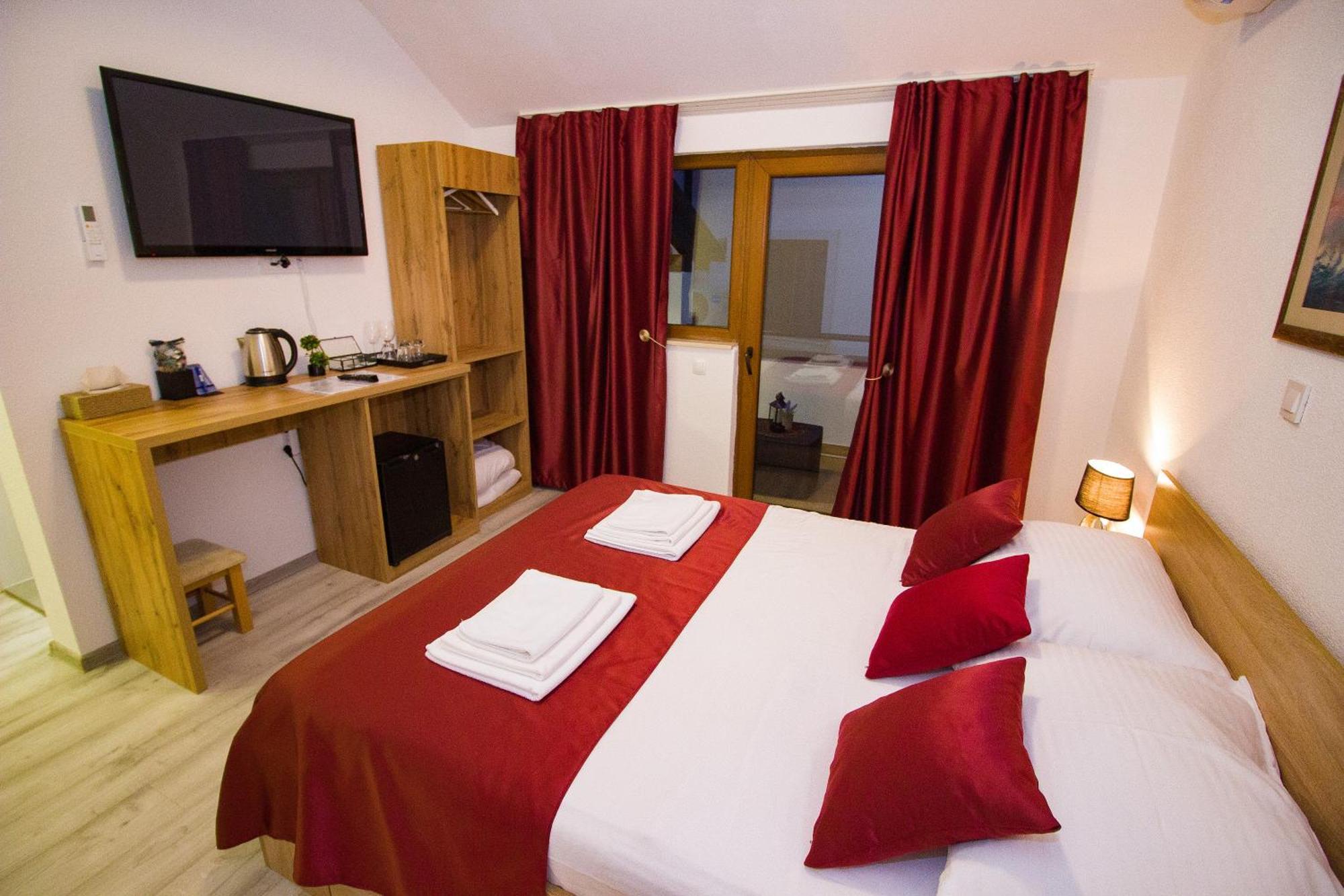 Villa Deny Mostar - With Free Parking Ngoại thất bức ảnh