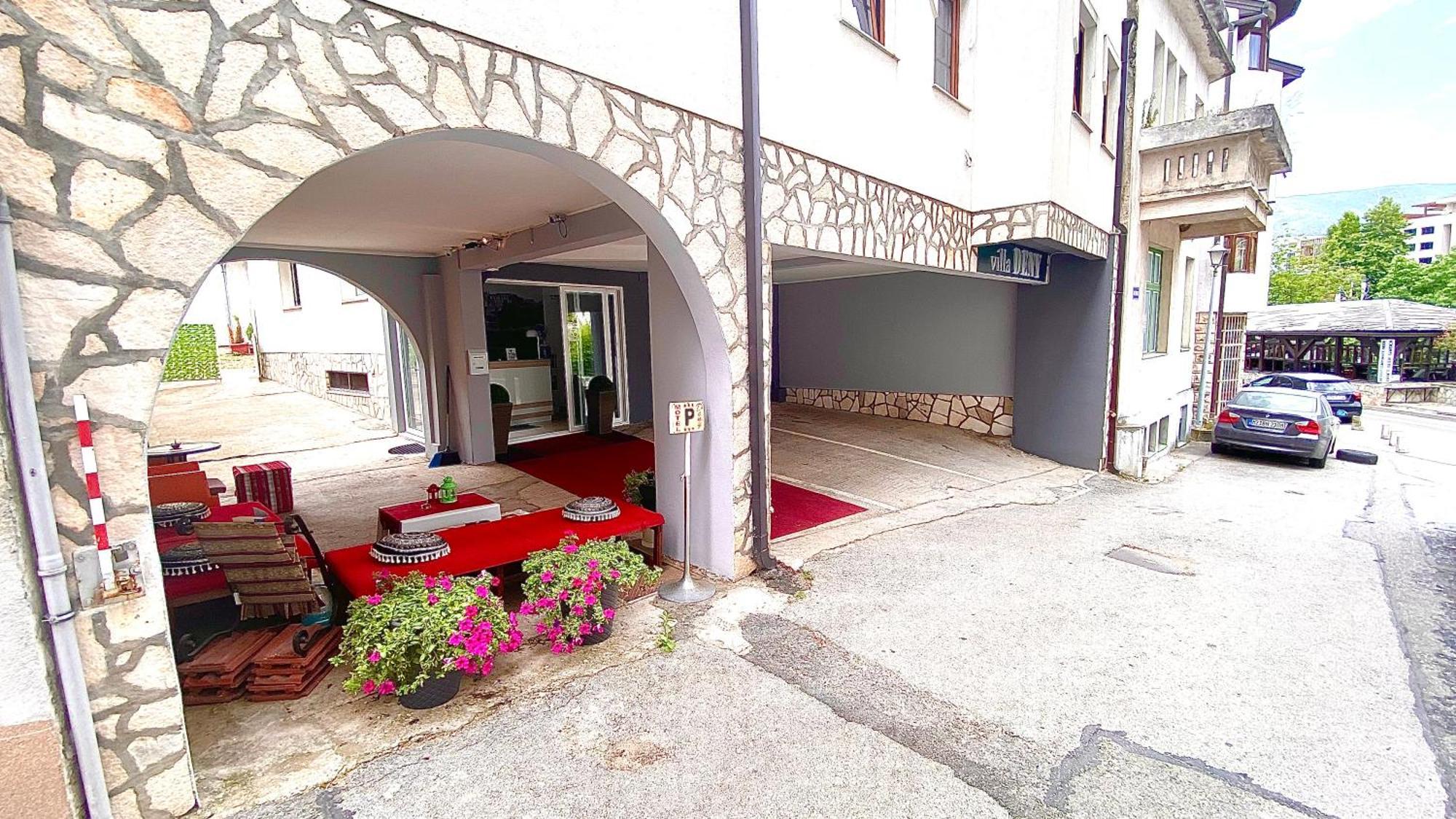 Villa Deny Mostar - With Free Parking Ngoại thất bức ảnh